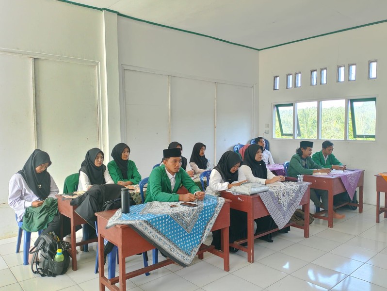 STAI Miftahul ‘Ulum Gelar Pembekalan PPL, Mahasiswa Didorong Kuasai Delapan Kompetensi Pendidikan