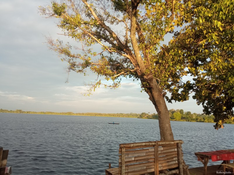 Danau Dendam Tak Lagi Sunyi, Kini Jadi Tempat Nongkrong Semua Kalangan