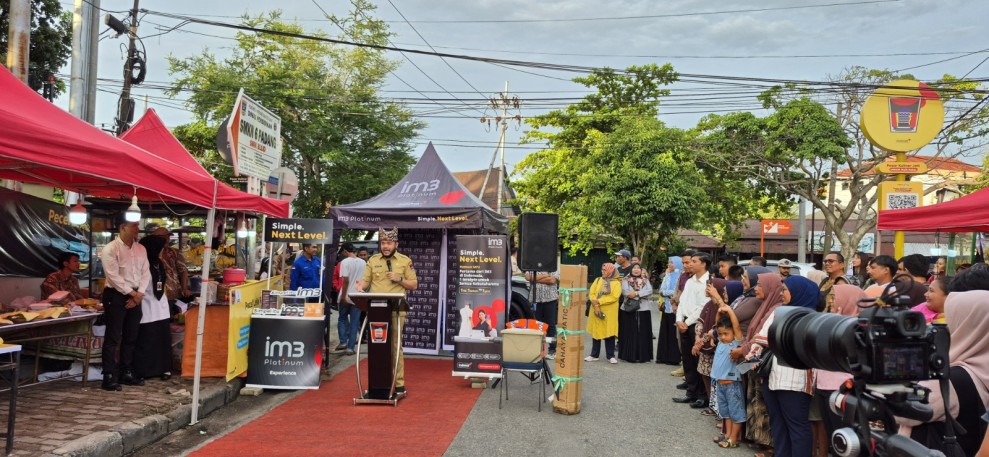 Indosat Dukung UMKM Pasar Kuliner Jati Padang Melalui Digitalisasi dan Solusi Terintegrasi