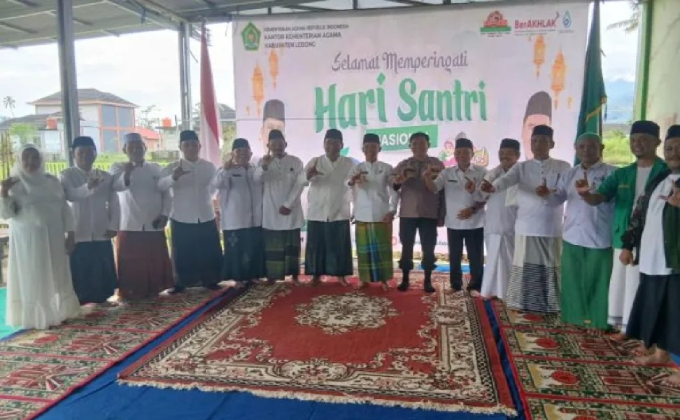 Gelar Tasyakuran HSN ke-10, Bupati Lebong Ajak Ribuan Santri Warnai Pembangunan Daerah