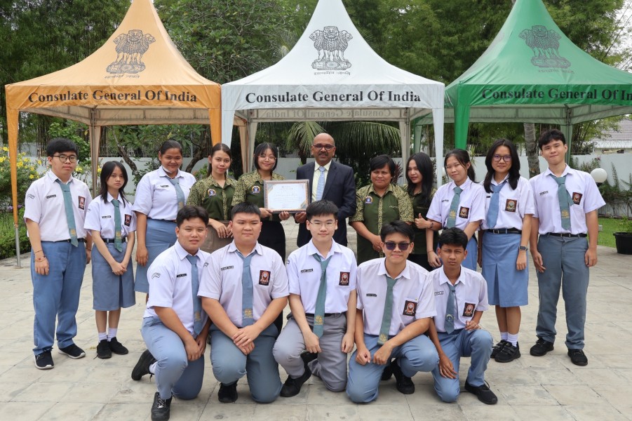 Konsulat Jenderal India Medan Gelar Pemutaran Film English Vinglish untuk Siswa Wiyata Dharma School