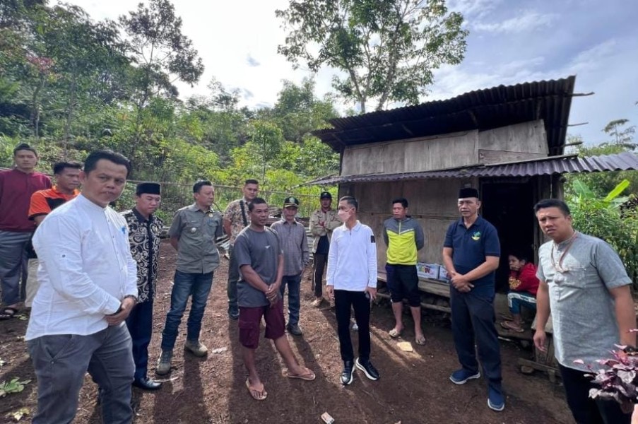Tinjau Korban Banjir, Wabup Upayakan Bantuan Untuk Pemulihan