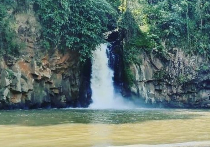 Serunya Wisata di Air Terjun Lawang Agung, Spot Favorit Pecinta Alam