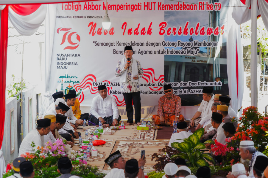 Gubernur Rohidin Mersyah Hadiri Tabligh Akbar Nusa Indah Bershalawat dan Serukan Pentingnya Keberkahan Hidup