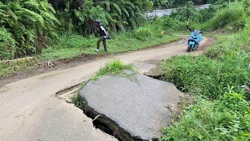 Jalan Longsor di Karang Endah, PUPR Kepahiang Siapkan Perbaikan di 2025