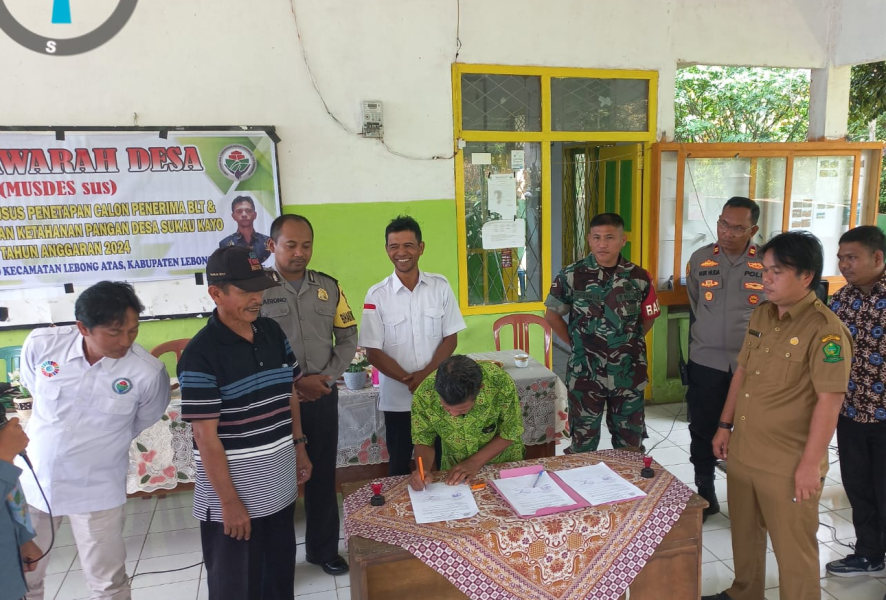 Kapolsek Lebong Atas Hadiri Musdesus Penetapan Calon Penerima BLT Desa Sukau Kayo
